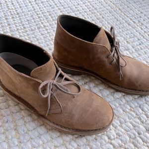 Clarks Chukka Boots, Mens 8M-Like New